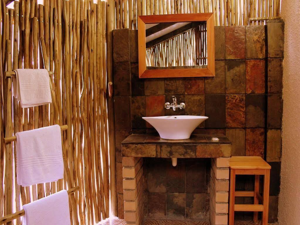 فندق A Traveller'S Palm بهالابوروا المظهر الخارجي الصورة